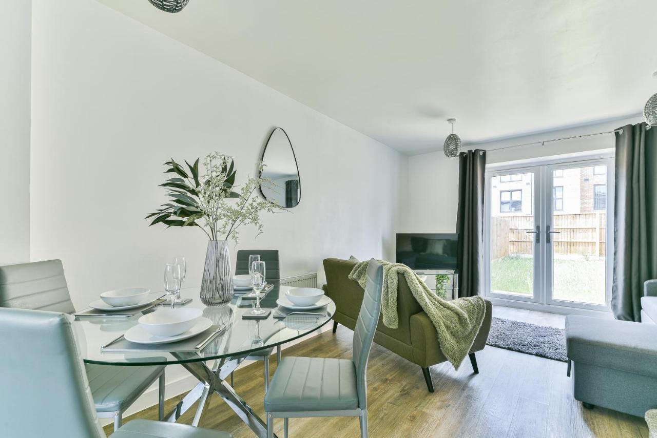 Beautiful New House In Derby For Up To 5 Guests, Suitable For Families Contractors Nhs Staff Etc Zewnętrze zdjęcie